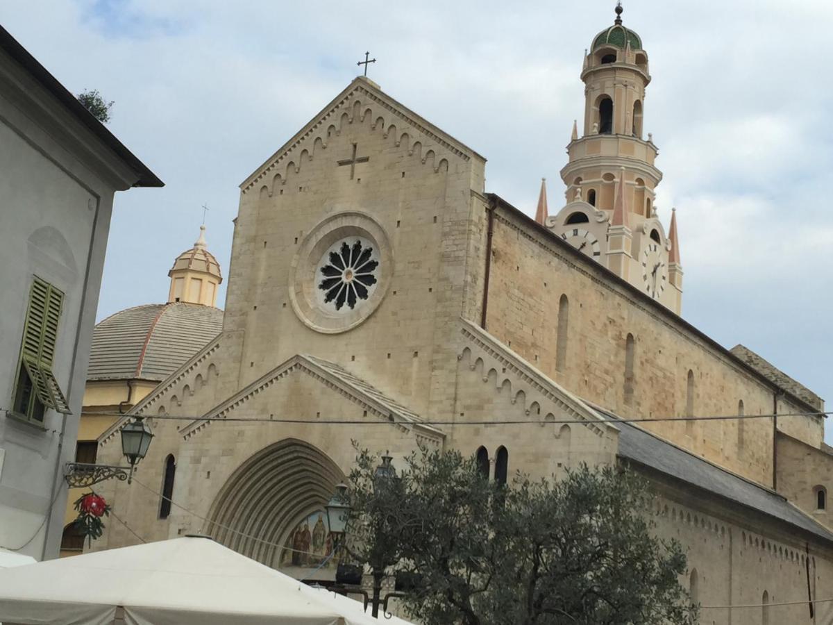Appartamento Ai Piedi Della Pigna Sanremo Exterior foto